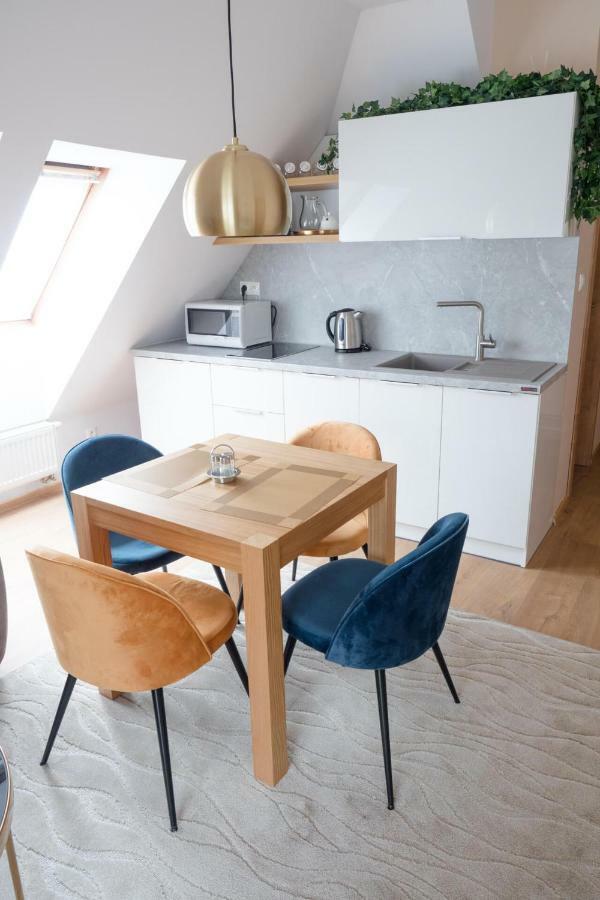 Villa Garden Apartments Попрад Экстерьер фото