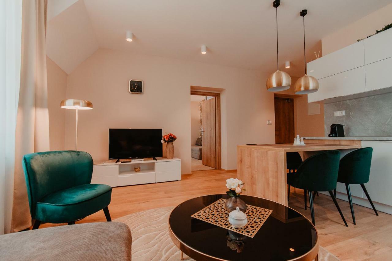 Villa Garden Apartments Попрад Экстерьер фото